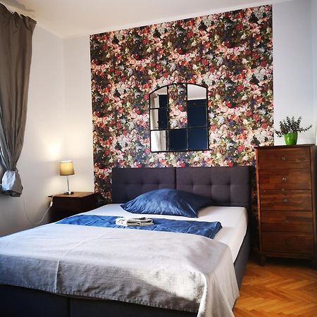Hostel Mazurska 8A ออลชติน ภายนอก รูปภาพ