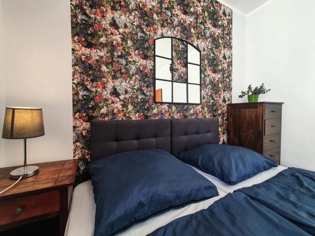 Hostel Mazurska 8A ออลชติน ภายนอก รูปภาพ